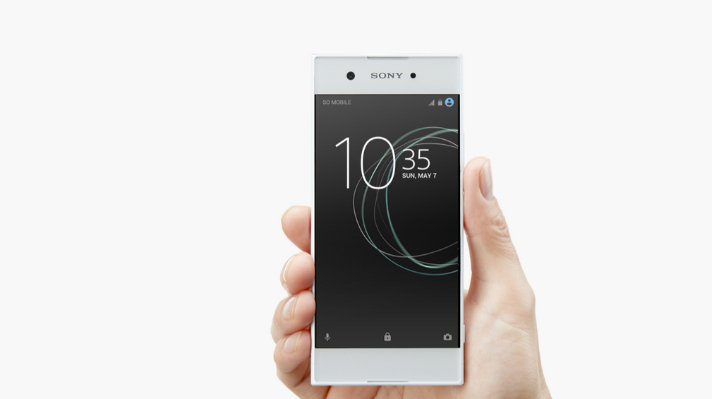 Luxusní bezrámečkový design Sony Xperia XA1 si rozhodně zamilujete, displej jako by vůbec neměl žádné kraje.